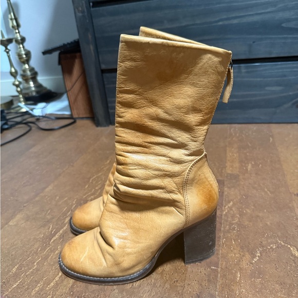 Free People “Elle” Block Heeled Boot.  Made in Portugal.  Size 37. - Picture 10 of 11